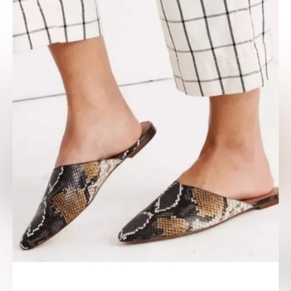 Madewell Shoes - NWT Madewell Snake Embossed Leather Mule in Spiced Cider